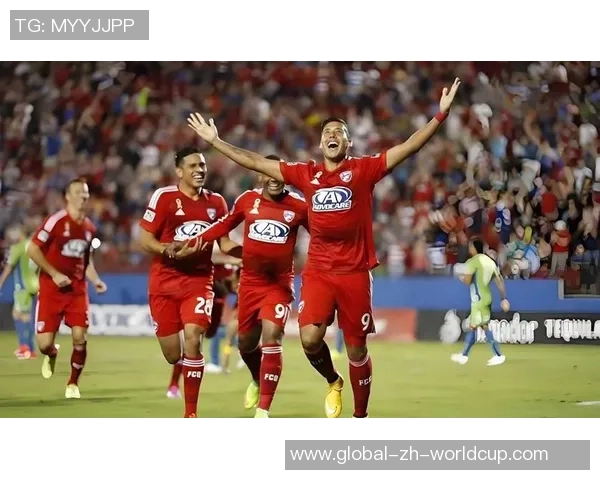 足球比赛中的惊心动魄瞬间与精彩进球回顾，感受激情与荣耀的交汇时刻